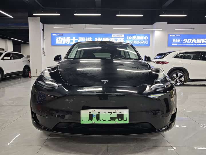 Фото 1 - Tesla Model Y