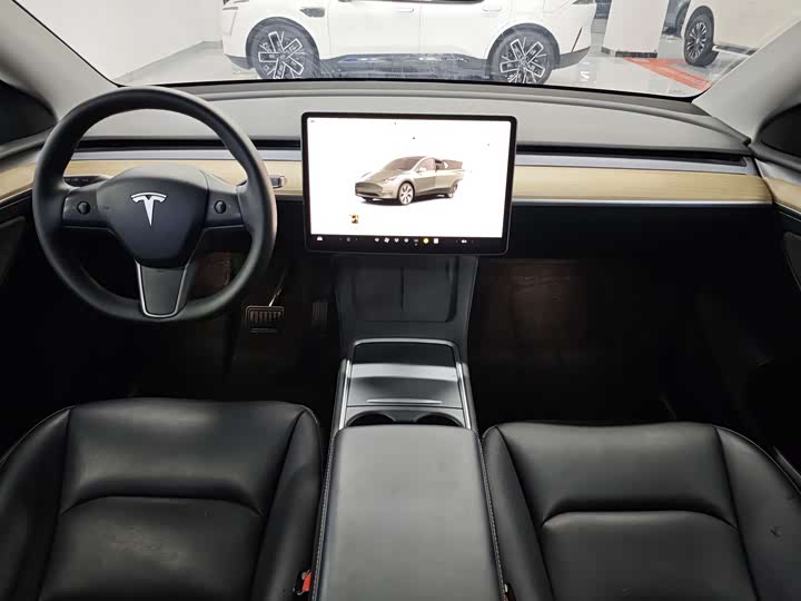 Фото 4 - Tesla Model Y