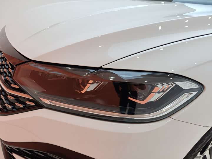 Фото 9 - Volkswagen Lavida