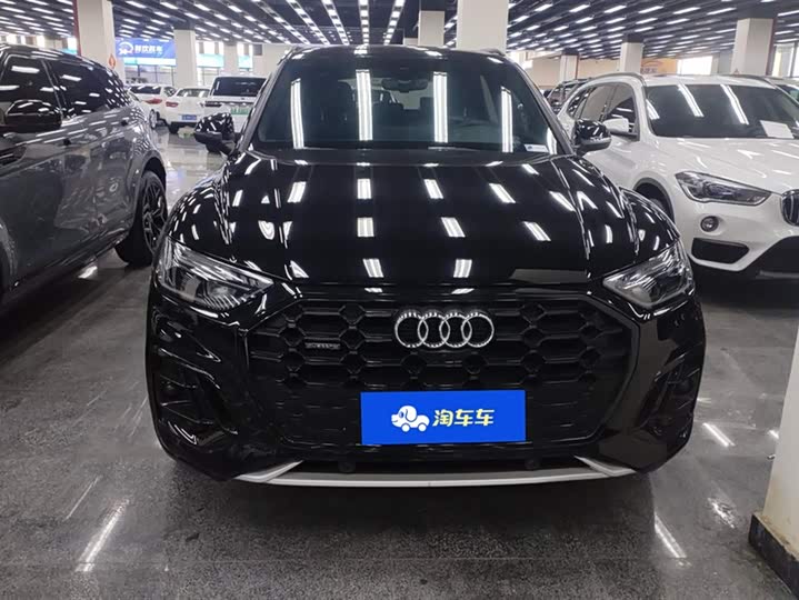 Фото 2 - Audi Q5L