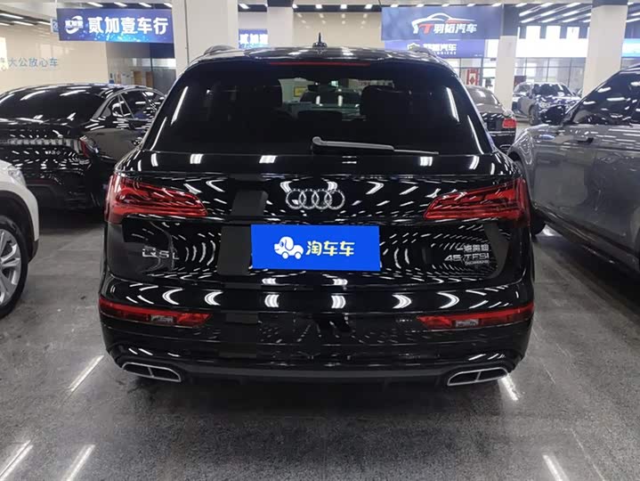 Фото 4 - Audi Q5L