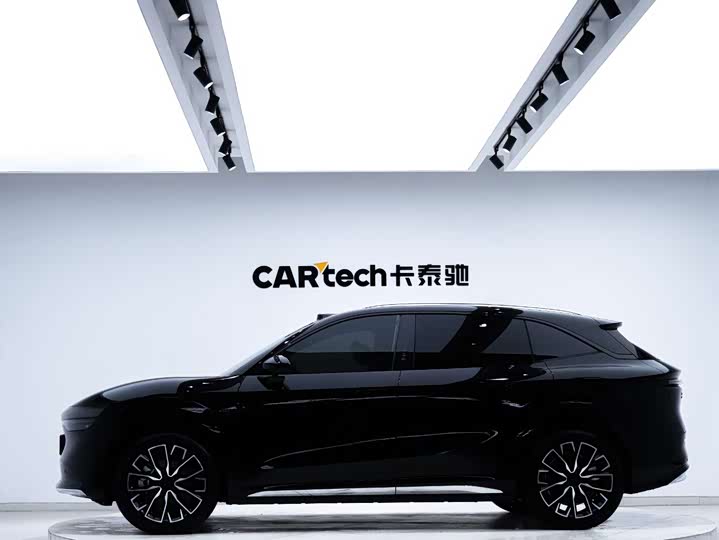 Фото 2 - Zeekr 7X