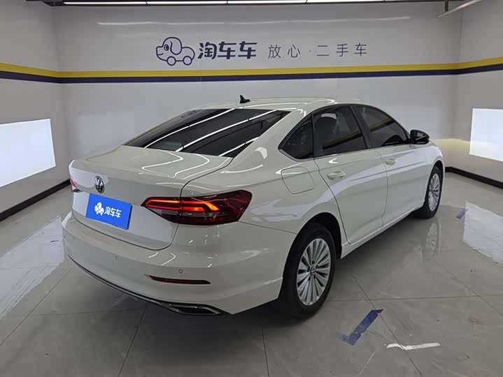 Фото 3 - Volkswagen Lavida