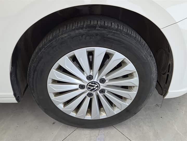 Фото 6 - Volkswagen Lavida