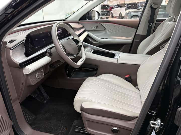 Фото 7 - Exeed RX C-DM Hybrid