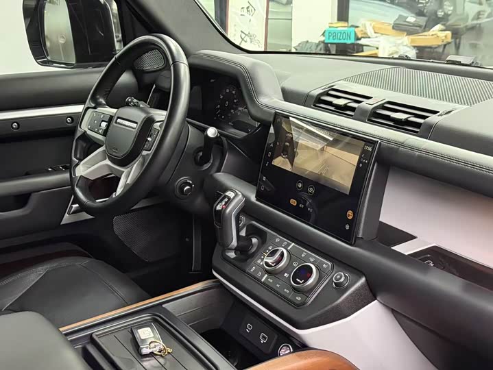 Фото 5 - Land Rover Defender