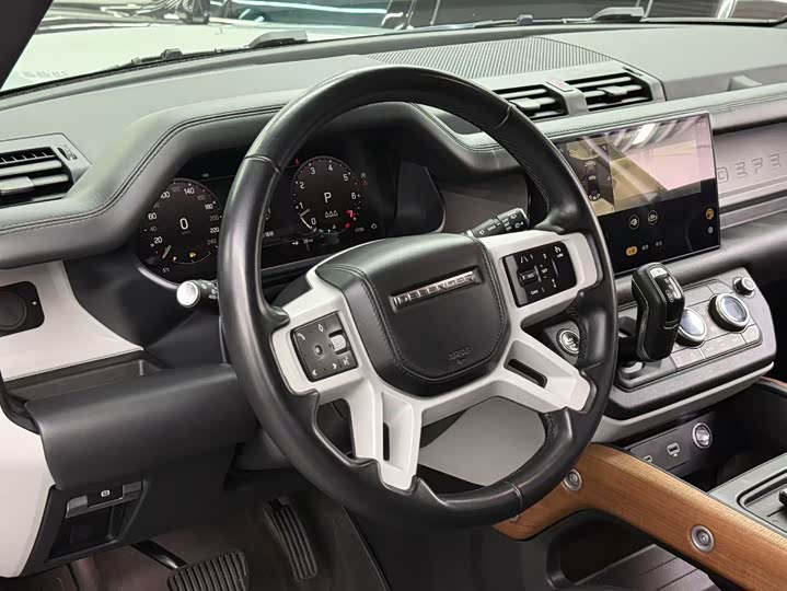 Фото 6 - Land Rover Defender