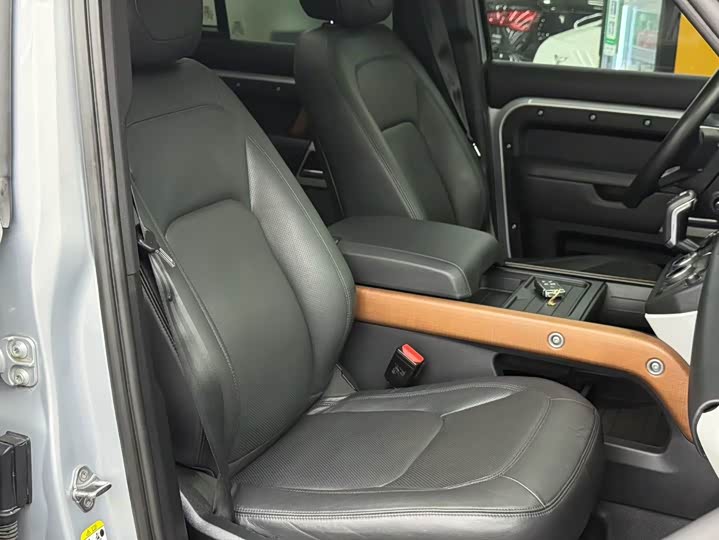 Фото 9 - Land Rover Defender