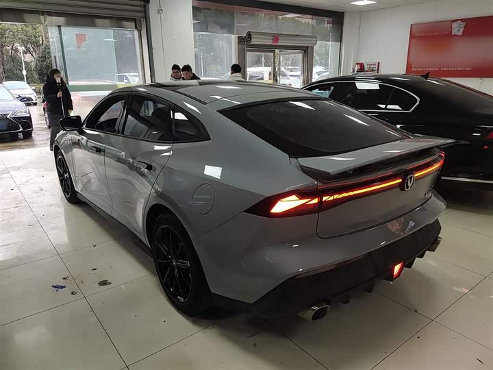 Фото 5 - Changan UNI-V