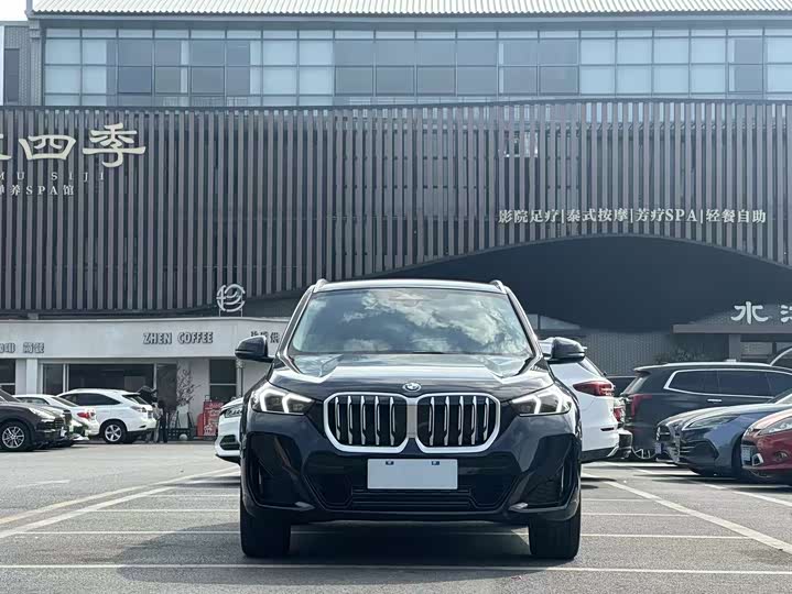 Фото 2 - BMW X1