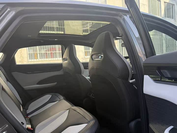 Фото 6 - Changan UNI-V Hybrid