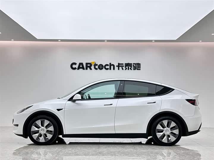 Фото 2 - Tesla Model Y