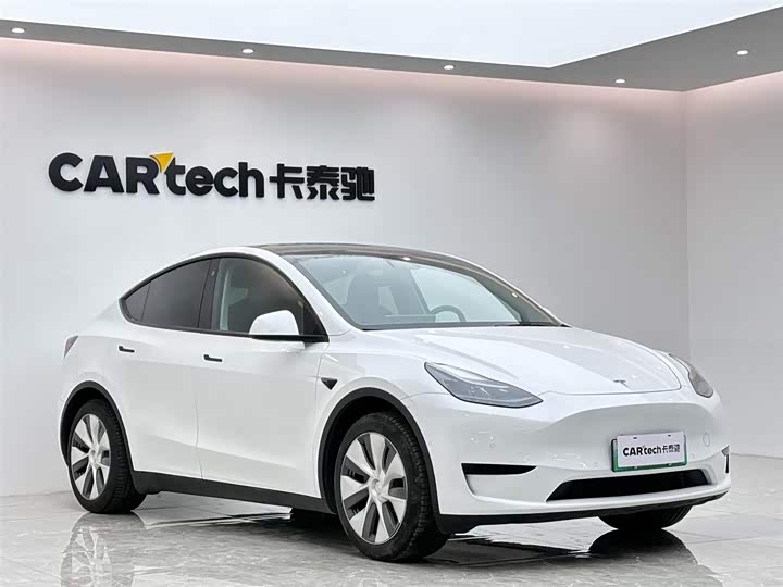 Фото 6 - Tesla Model Y