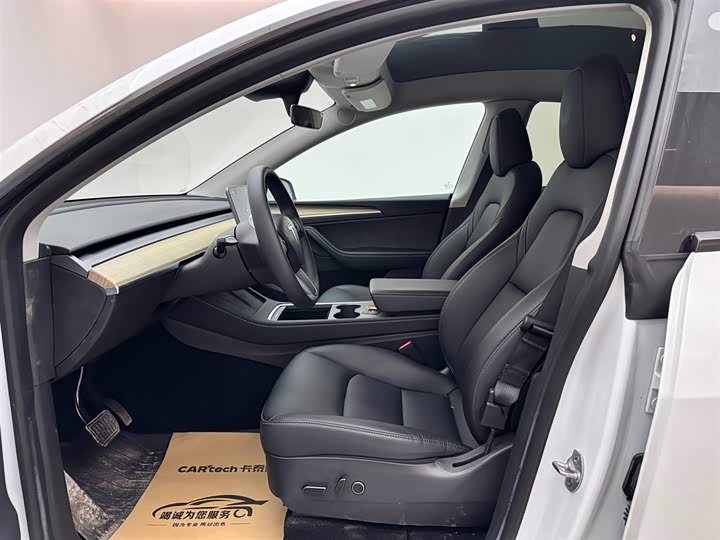 Фото 8 - Tesla Model Y