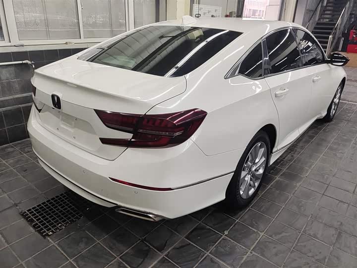 Фото 7 - Honda Accord