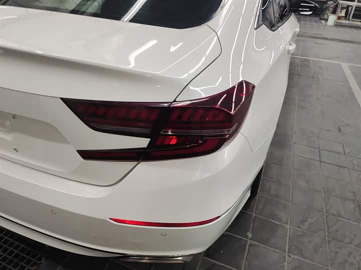 Фото 8 - Honda Accord