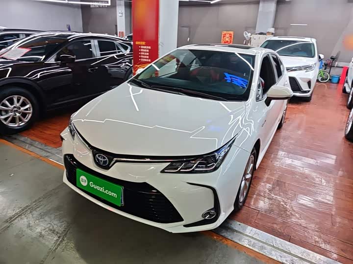 Фото 1 - Toyota Corolla