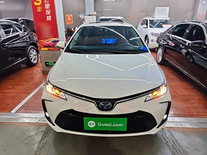 Фото 3 - Toyota Corolla