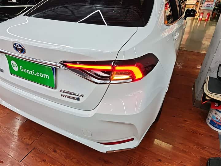 Фото 8 - Toyota Corolla