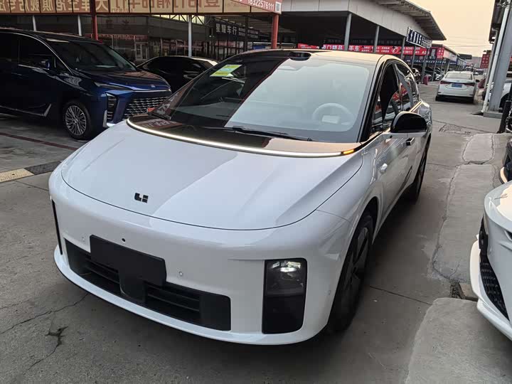 Фото 1 - LiXiang i6