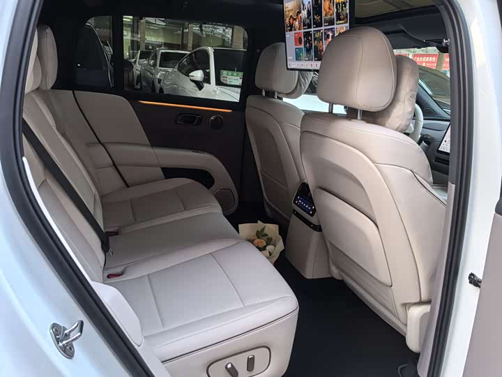 Фото 8 - LiXiang i6