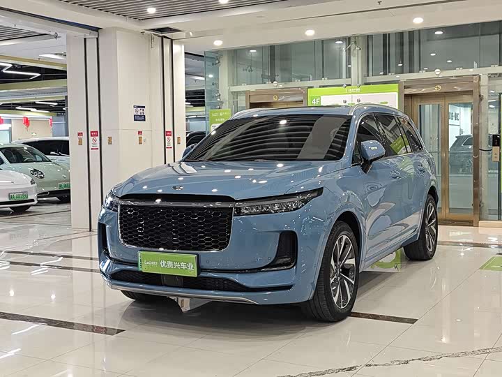 Фото 1 - LiXiang One