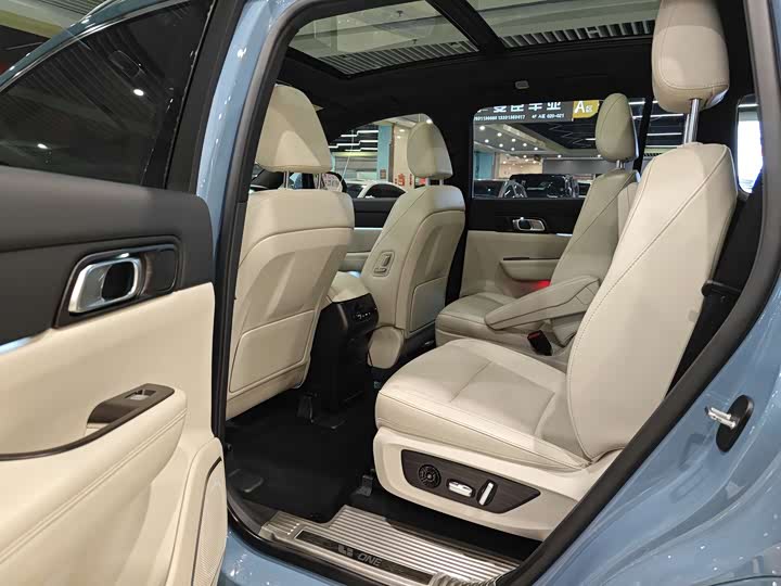 Фото 6 - LiXiang One