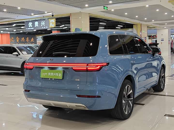 Фото 7 - LiXiang One