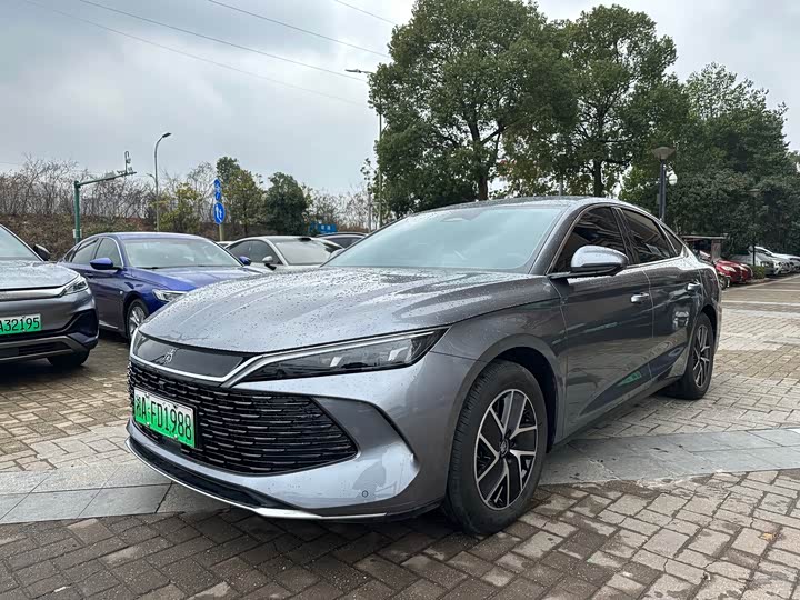 Фото 1 - BYD Qin L