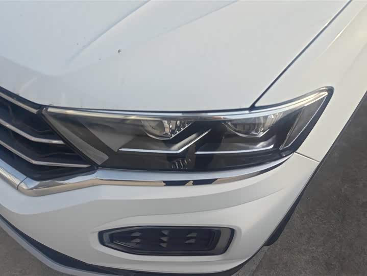 Фото 5 - Volkswagen T-Roc