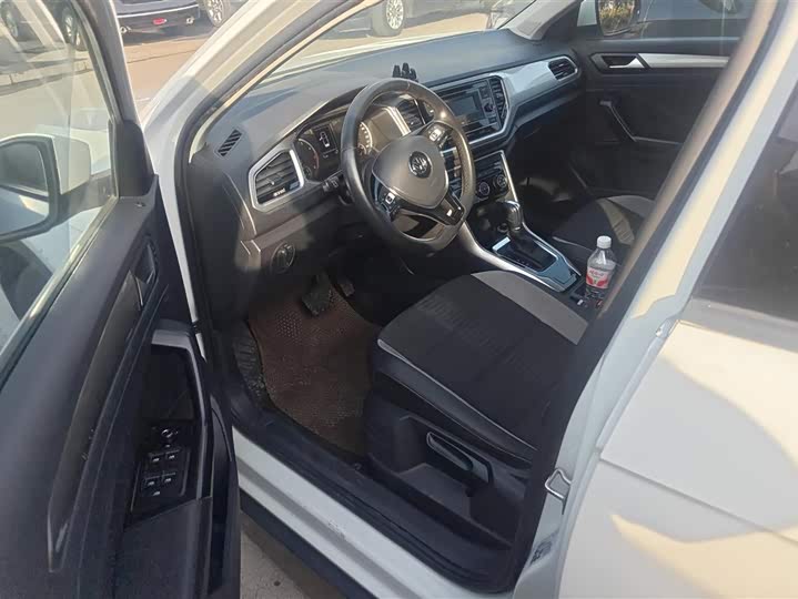 Фото 9 - Volkswagen T-Roc