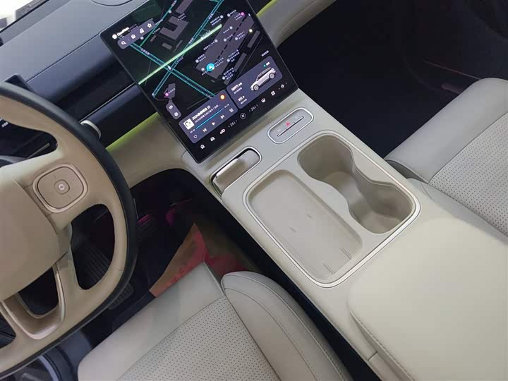 Фото 6 - Nio ES6