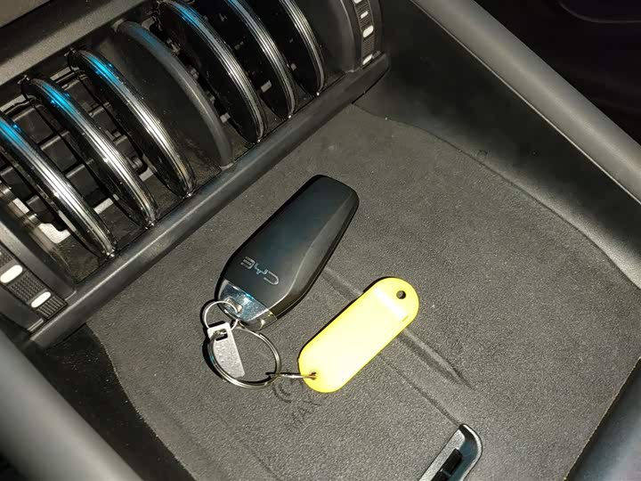 Фото 9 - BYD Yuan Plus