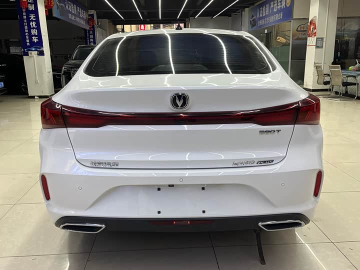 Фото 7 - Changan Eado Plus