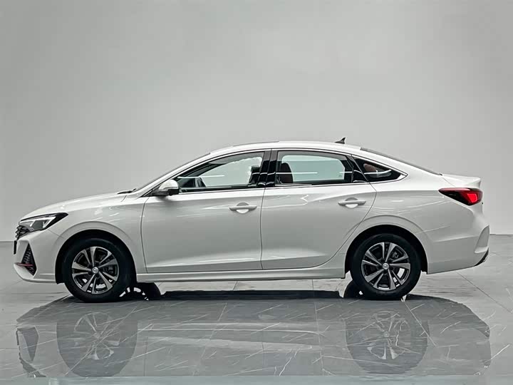 Фото 3 - Changan Eado Plus