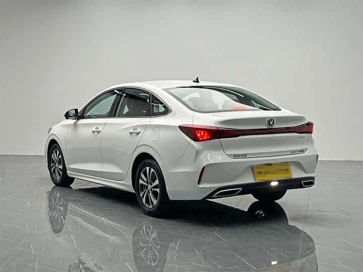 Фото 4 - Changan Eado Plus