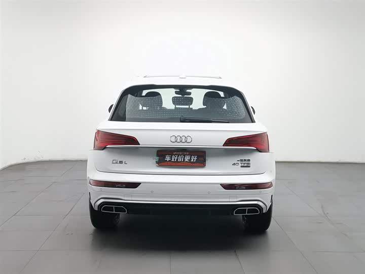 Фото 4 - Audi Q5L