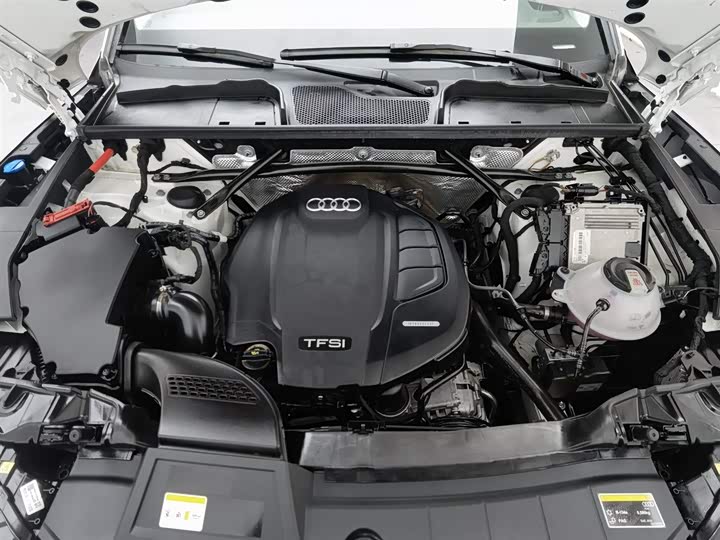 Фото 6 - Audi Q5L