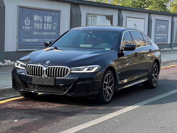 Фото 2 - BMW 5 Series