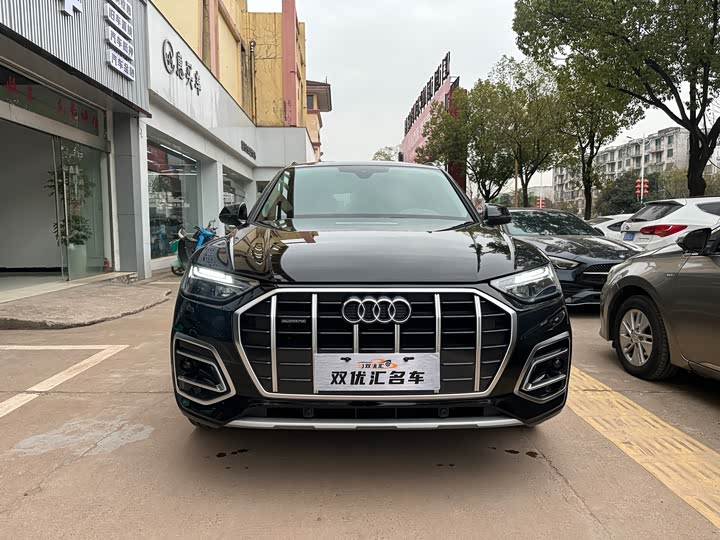 Фото 2 - Audi Q5L