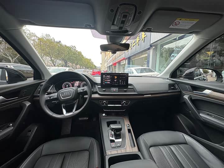 Фото 5 - Audi Q5L