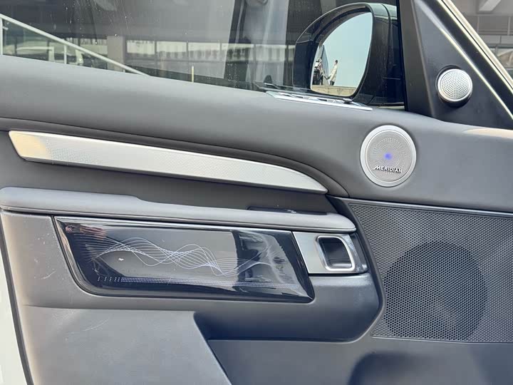 Фото 9 - Land Rover Discovery