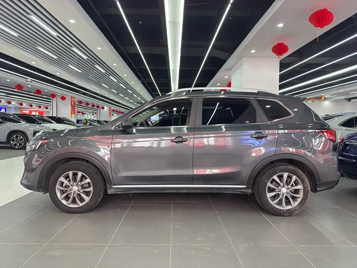 Фото 4 - Roewe RX5