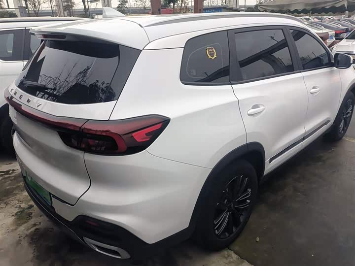 Фото 7 - Chery Tiggo 8