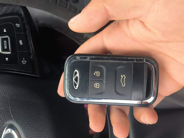 Фото 9 - Chery Tiggo 8