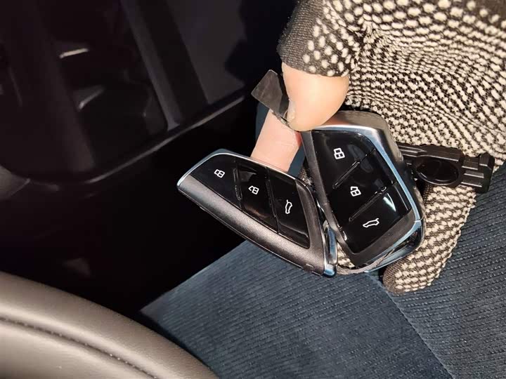 Фото 9 - Maxus Mifa 7