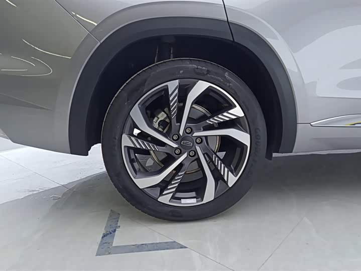 Фото 6 - Geely Monjaro