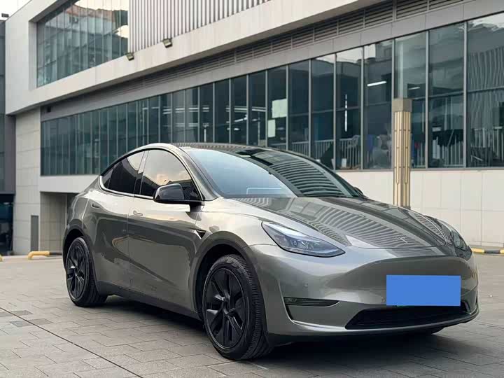 Фото 3 - Tesla Model Y