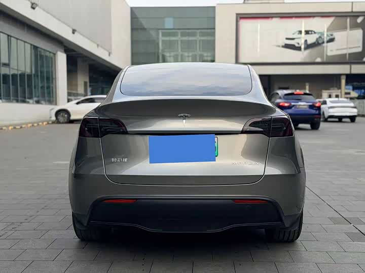 Фото 8 - Tesla Model Y