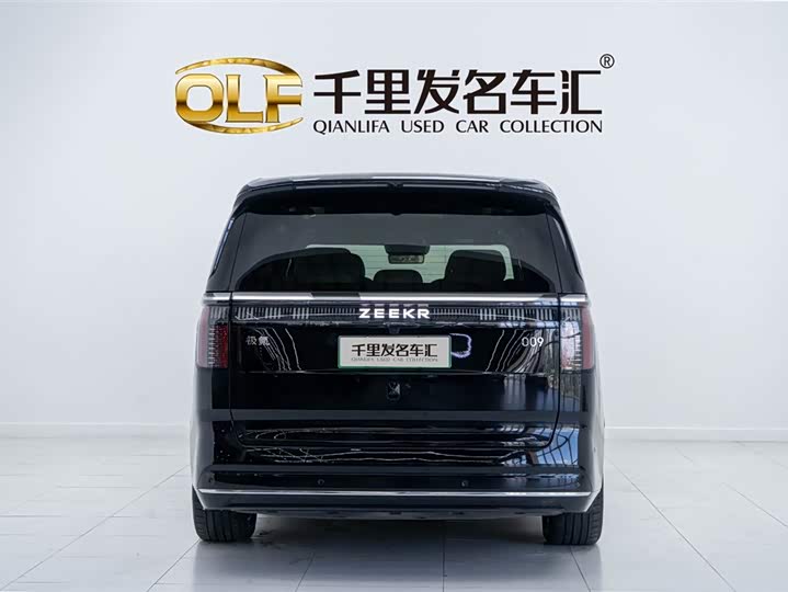 Фото 6 - Zeekr 009